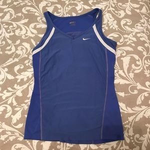 Nike tank⭐️5 for $20